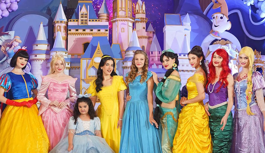 Pesta Ultah Anak Tasya Farasya: Tema Disneyland, Bikin Netizen Terpukau!