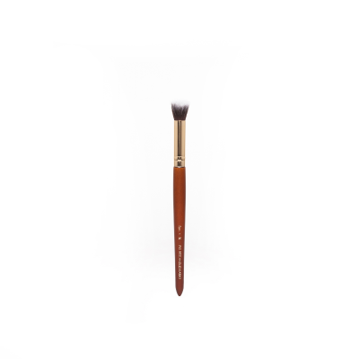 I Am Addicted F02 - Petit Angled Kabuki Brush