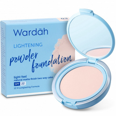 WARDAH Lightening Two Way Cake Light Feel